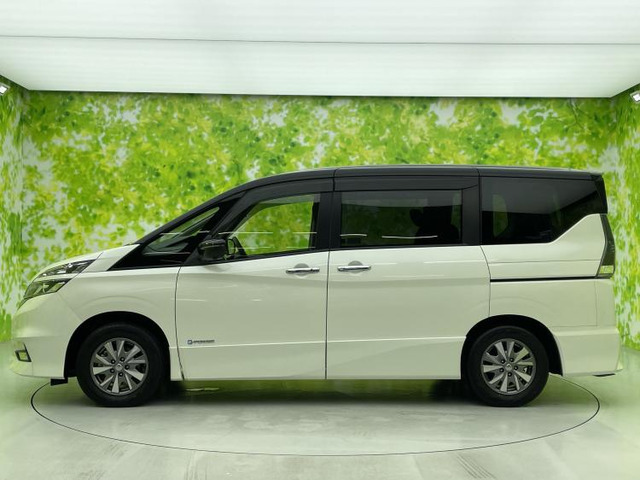 セレナ1.2 e-POWER ハイウェイスターV