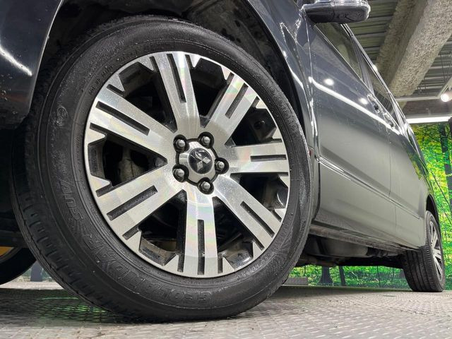 �y����18�C���`�A���~�z�C�[���z�O�ςɃ}�b�`���������A���~�z�C�[���𑕒����Ă���܂��B�e��ЊO�A���~�z�C�[����A�X�^�b�h���X�^�C�����戵�����Ă���܂��B���񂲑��k����������