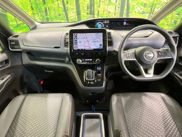 セレナ1.2 e-POWER ハイウェイスターV