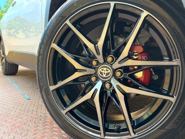 �y����19�C���`�A���~�z�C�[���z�O�ςɃ}�b�`���������A���~�z�C�[���𑕒����Ă���܂��B�e��ЊO�A���~�z�C�[����A�X�^�b�h���X�^�C�����戵�����Ă���܂��B���񂲑��k����������