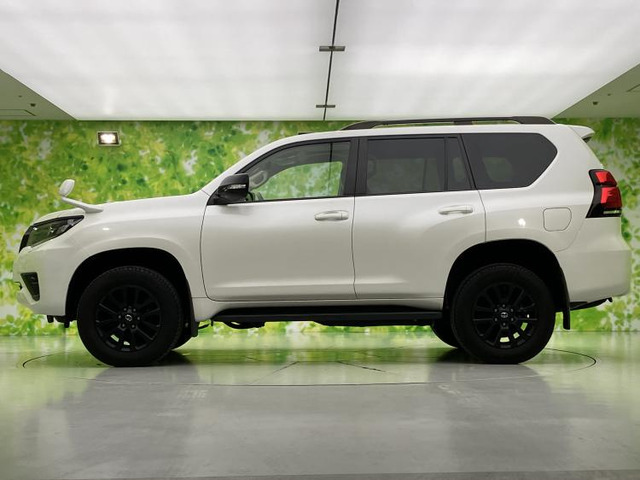 ランドクルーザープラド2.7 TX Lパッケージ マットブラック エディション 4WD