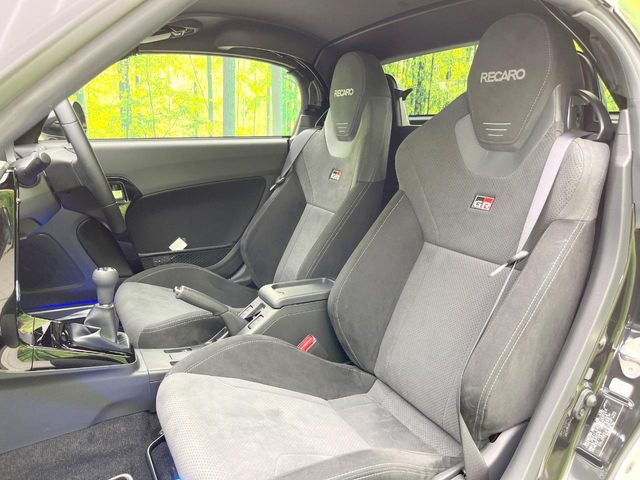�yRECARO���o�P�b�g�V�[�g�z�l�ԍH�w�Ɋ�Â����ʈ����z�ɂ���č��ւ̕��S�Ⓑ���ԉ^�]���̔�J�������y������ڂŃ��J���Ƃ킩��X�|�[�e�B�ȃ��b�N�X�������ł��B