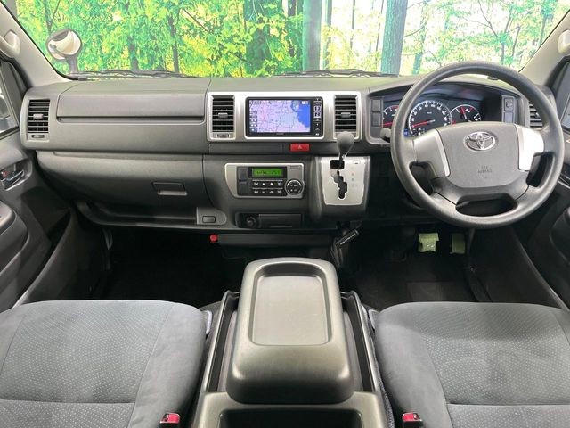 ハイエースバン