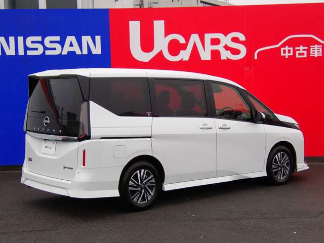 セレナ1.4 e-POWER ハイウェイスターV