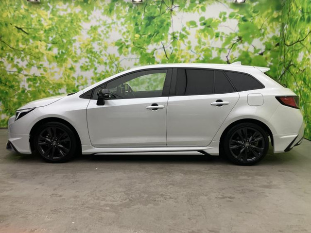 カローラツーリング1.8 ハイブリッド W×B