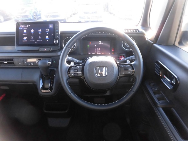 N-BOXカスタムターボ コーディネートスタイル モノトーン