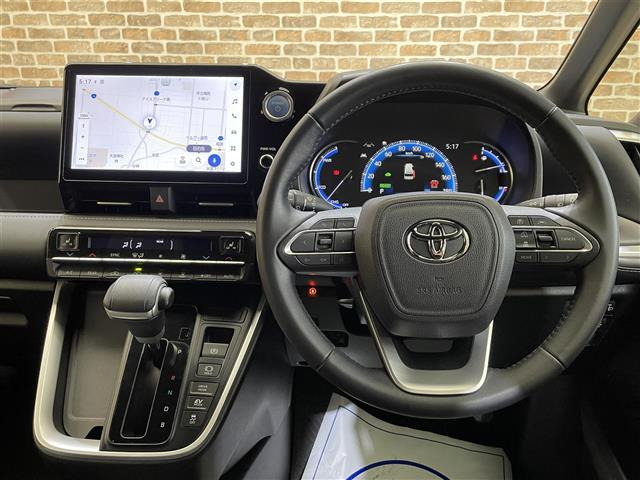 ノア1.8 ハイブリッド S-Z E-Four 4WD