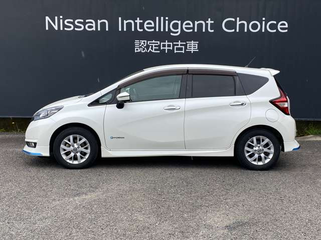 ノート1.2 e-POWER メダリスト FOUR 4WD
