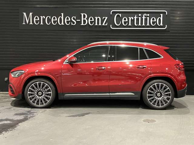 GLAクラスGLA200d 4マチック AMGラインパッケージ 4WD