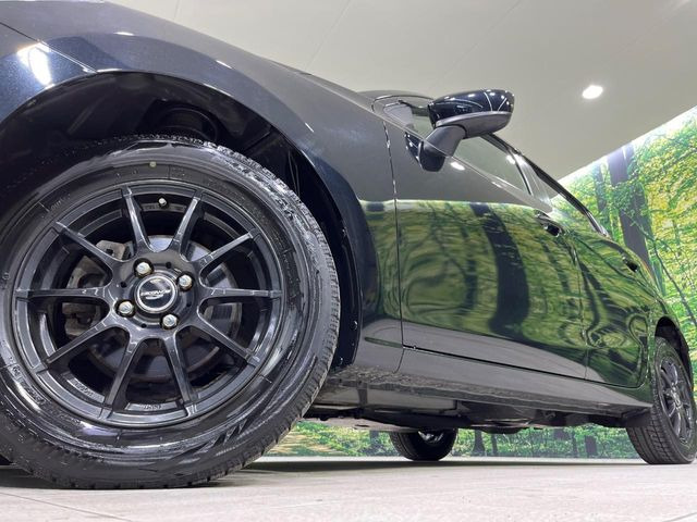�y15�C���`�A���~�z�C�[���z�O�ςɃ}�b�`�����A���~�z�C�[���𑕒����Ă���܂��B�e��A���~�z�C�[����A�X�^�b�h���X�^�C�����戵�����Ă���܂��B���񂲑��k����������