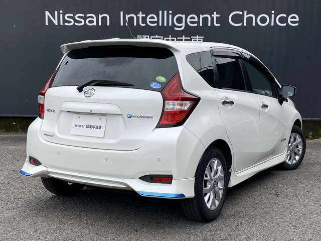 ノート1.2 e-POWER メダリスト FOUR 4WD