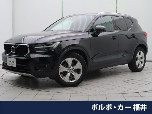 XC40B4 AWD モメンタム 4WD
