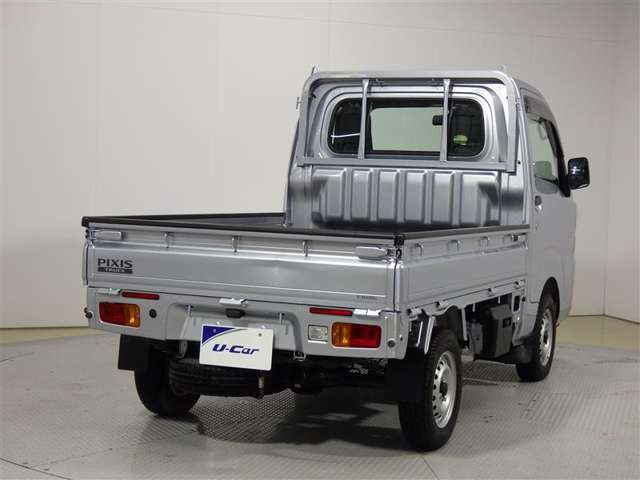 ピクシストラックスタンダード 4WD