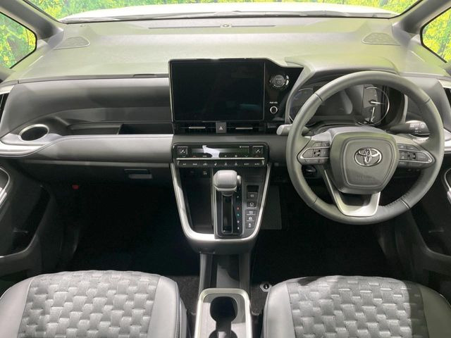 ヴォクシー1.8 ハイブリッド S-Z