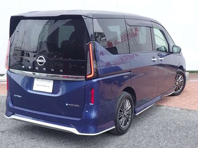 セレナ1.4 e-POWER AUTECH