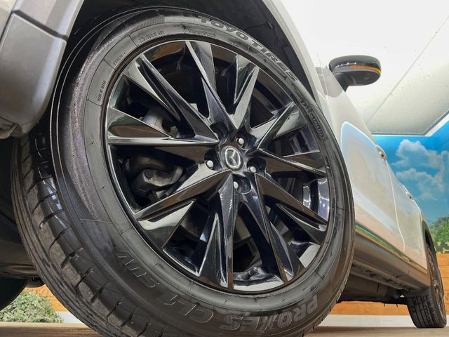 �y����19�C���`�A���~�z�C�[���z�O�ςɃ}�b�`���������A���~�z�C�[���𑕒����Ă���܂��B�e��ЊO�A���~�z�C�[����A�X�^�b�h���X�^�C�����戵�����Ă���܂��B���񂲑��k����������