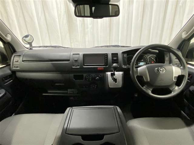 ハイエースバン2.8 DX ロング ディーゼル 4WD