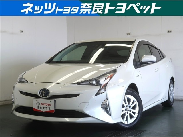 プリウス1.8 S セーフティ プラス E-Four 4WD