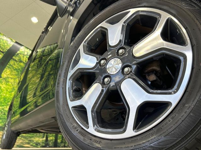 �y����15�C���`�A���~�z�C�[���z�O�ςɃ}�b�`���������A���~�z�C�[���𑕒����Ă���܂��B�e��ЊO�A���~�z�C�[����A�X�^�b�h���X�^�C�����戵�����Ă���܂��B���񂲑��k����������