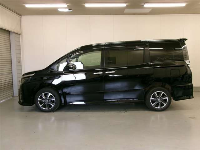 ヴォクシー2.0 ZS 煌II 4WD