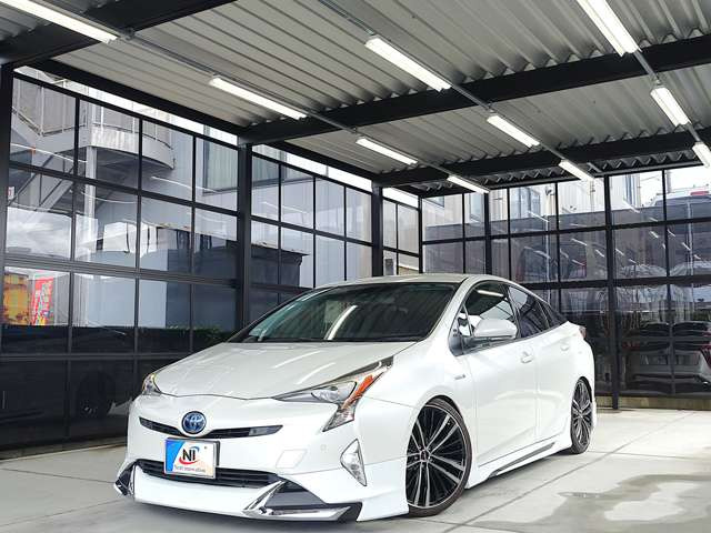 プリウス1.8 S セーフティ プラス