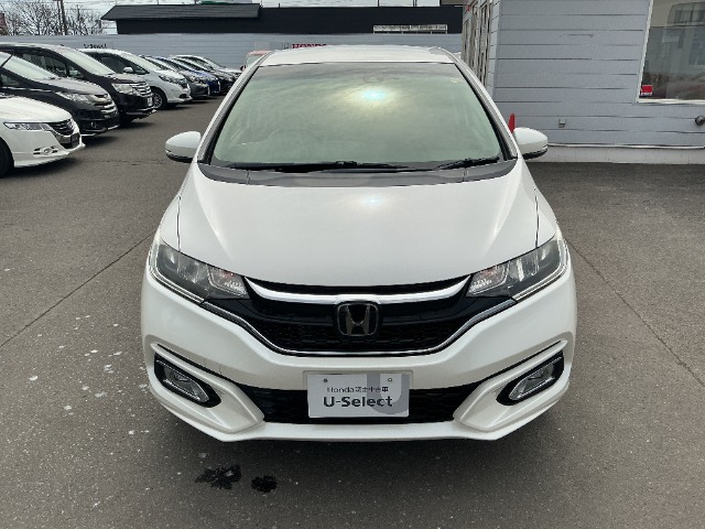 フィット1.3 13G L ホンダセンシング 4WD