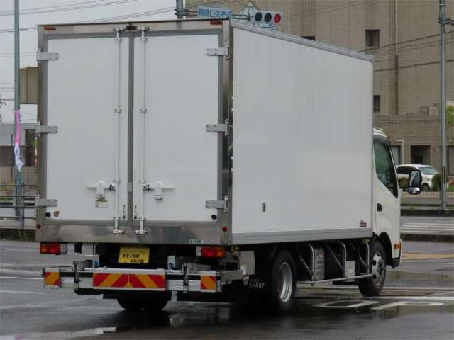 デュトロ冷蔵冷凍車