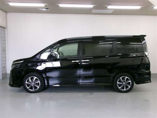 ヴォクシー2.0 ZS 煌III 4WD