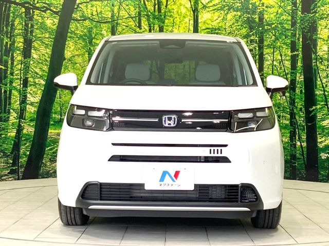 弊社では、全車『修復歴なし』のお車のみ取り扱っております。専任バイヤーによる厳選した仕入れの後、入庫後の車両チェックを行い、ネクステージが認定した高品質な中古車をご提供しております。