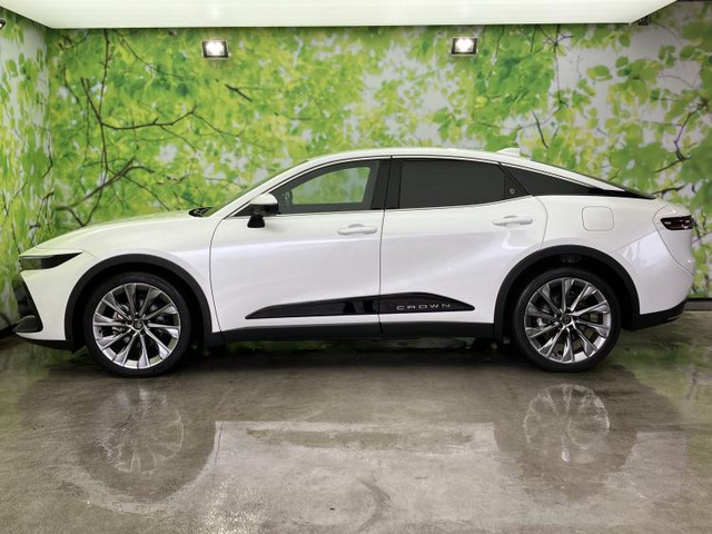 クラウンクロスオーバー2.5 G アドバンスト レザー パッケージ E-Four 4WD