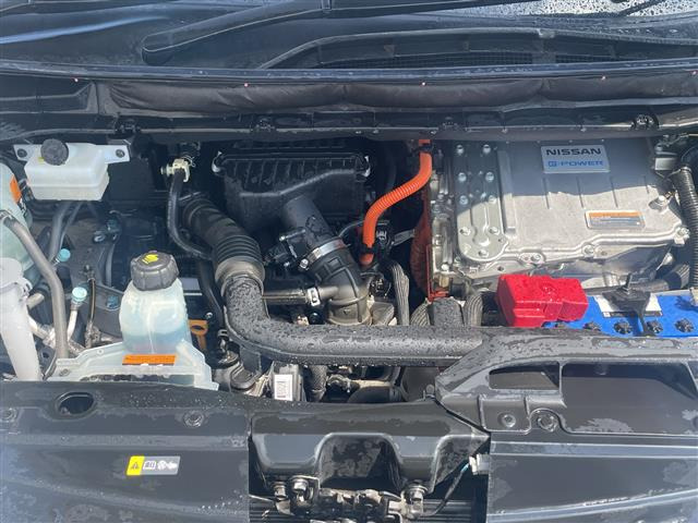 セレナ1.2 e-POWER ハイウェイスターV