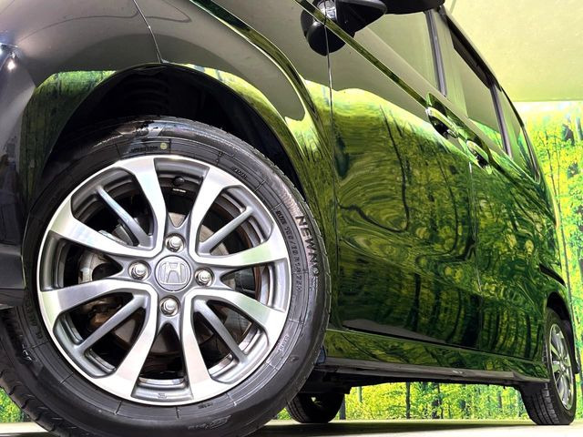 �y����14�C���`�A���~�z�C�[���z�O�ςɃ}�b�`���������A���~�z�C�[���𑕒����Ă���܂��B�e��ЊO�A���~�z�C�[����A�X�^�b�h���X�^�C�����戵�����Ă���܂��B���񂲑��k����������