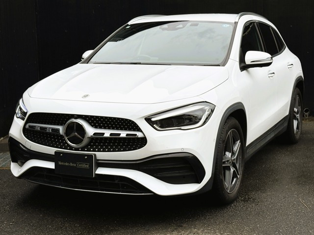 GLAクラスGLA200d 4マチック AMGラインパッケージ 4WD