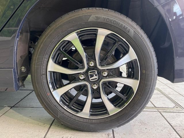 �y����14�C���`�A���~�z�C�[���z�O�ςɃ}�b�`���������A���~�z�C�[���𑕒����Ă���܂��B�e��ЊO�A���~�z�C�[����A�X�^�b�h���X�^�C�����戵�����Ă���܂��B���񂲑��k����������