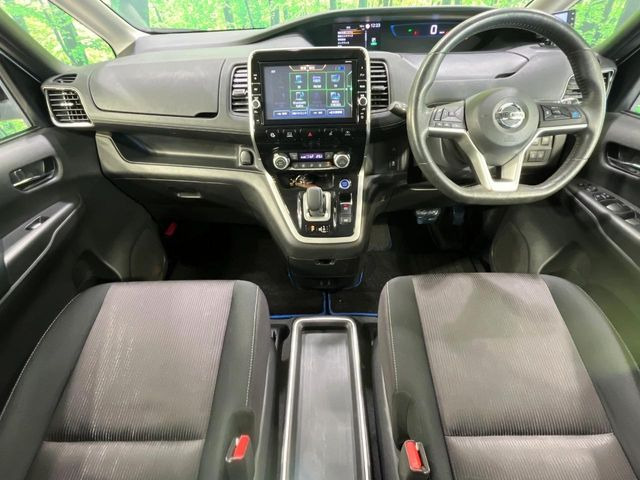 セレナ1.2 e-POWER ハイウェイスターV