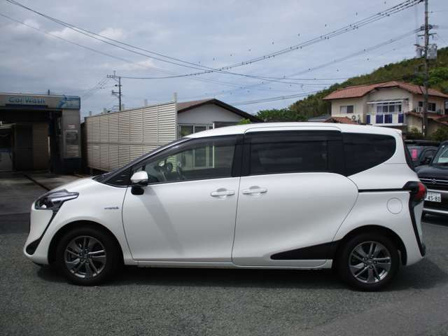 シエンタハイブリッド 1.5 ファンベース G