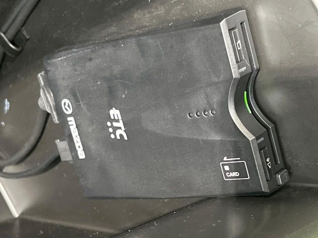 【ETC】高速道路の料金所をストレスなく通過!話題のスポットやサービスエリアに多い「スマートIC」利用時は必須のアイテムです。当店でセットアップを実施、ご納車当日からすぐにご利用いただけます!