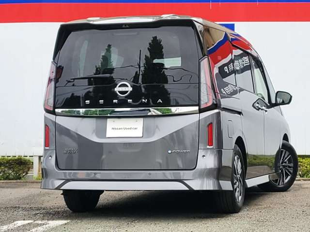 セレナ1.4 e-POWER ハイウェイスターV