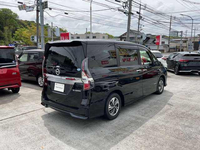 セレナ1.2 e-POWER ハイウェイスターV
