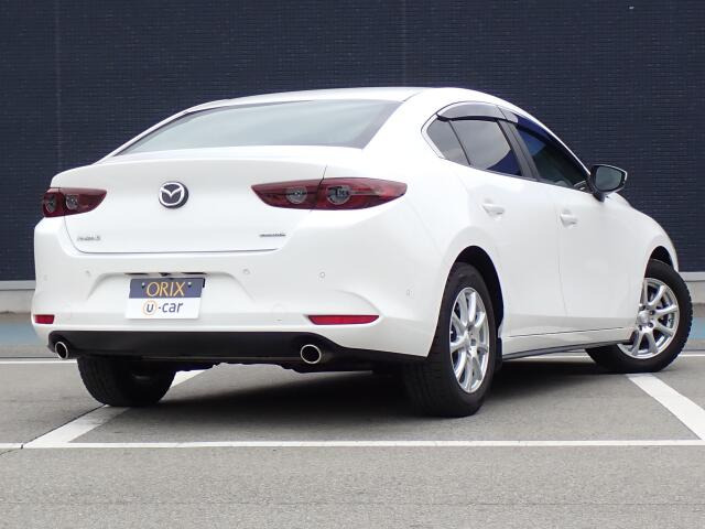 オリックス認定中古車は御納車前に全車12または24ヶ月月点検を実施しオイル、エレメント、全ワイパーゴム、エアコンフィルターは無条件で新品に交換致します。安心の充実整備です。