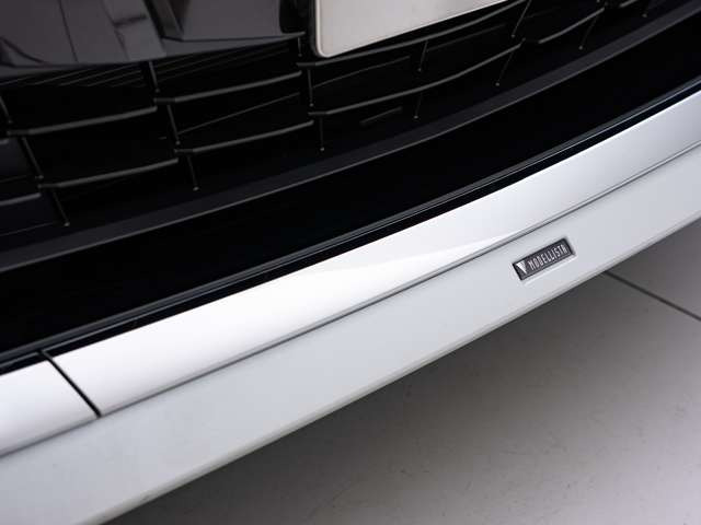 アルファードハイブリッド 2.5 エグゼクティブ ラウンジ E-Four 4WD