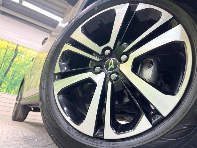 �y�����A���~�z�C�[���z�O�ςɃ}�b�`���������A���~�z�C�[���𑕒����Ă���܂��B�e��ЊO�A���~�z�C�[����A�X�^�b�h���X�^�C�����戵�����Ă���܂��B���񂲑��k����������