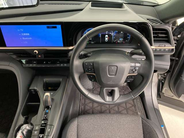クラウンクロスオーバー2.5 G アドバンスト E-Four 4WD