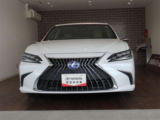 ES300h バージョンL