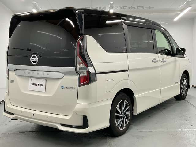 セレナ1.2 e-POWER ハイウェイスターV