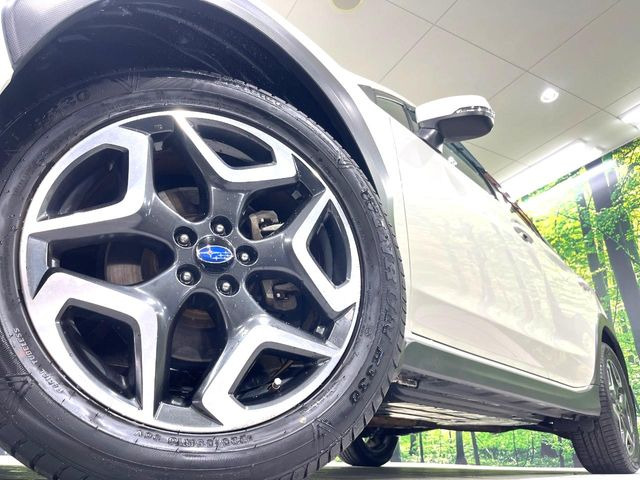 �y����18�C���`�A���~�z�C�[���z�O�ςɃ}�b�`���������A���~�z�C�[���𑕒����Ă���܂��B�e��ЊO�A���~�z�C�[����A�X�^�b�h���X�^�C�����戵�����Ă���܂��B���񂲑��k����������