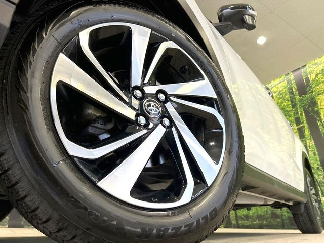 �y����17�C���`�A���~�z�C�[���z�O�ςɃ}�b�`���������A���~�z�C�[���𑕒����Ă���܂��B�e��ЊO�A���~�z�C�[����A�X�^�b�h���X�^�C�����戵�����Ă���܂��B���񂲑��k����������