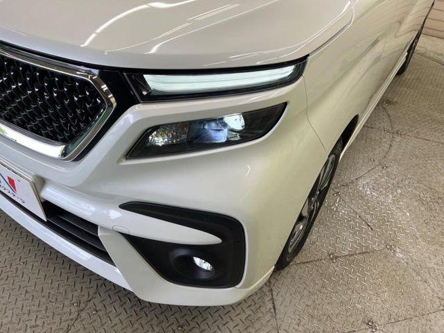 �yLED�w�b�h���C�g�z���V����ԑ��s�����ǍD�Ȏ��E���m�ۂ����S���ĉ^�]�ł��鍂�P�xLED�w�b�h���C�g�𑕔�!�_�����x�������A����d�͂��}�����Ă��܂��B