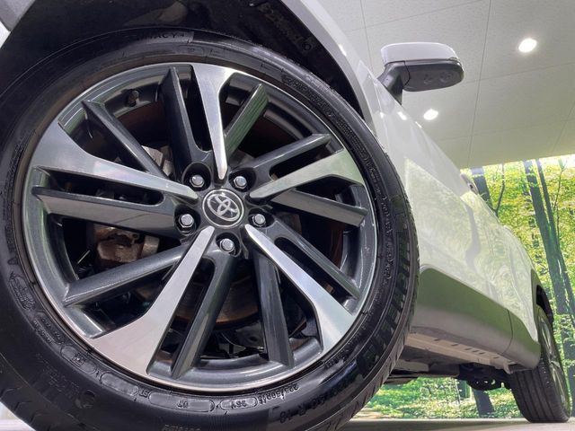 �y����18�C���`�A���~�z�C�[���z�O�ςɃ}�b�`���������A���~�z�C�[���𑕒����Ă���܂��B�e��ЊO�A���~�z�C�[����A�X�^�b�h���X�^�C�����戵�����Ă���܂��B���񂲑��k����������