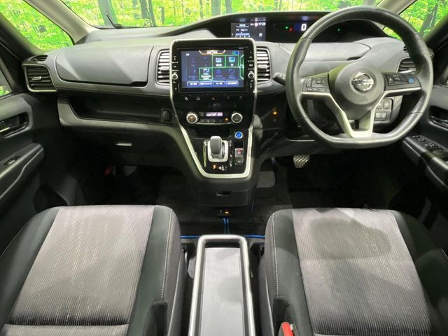 セレナ1.2 e-POWER ハイウェイスターV